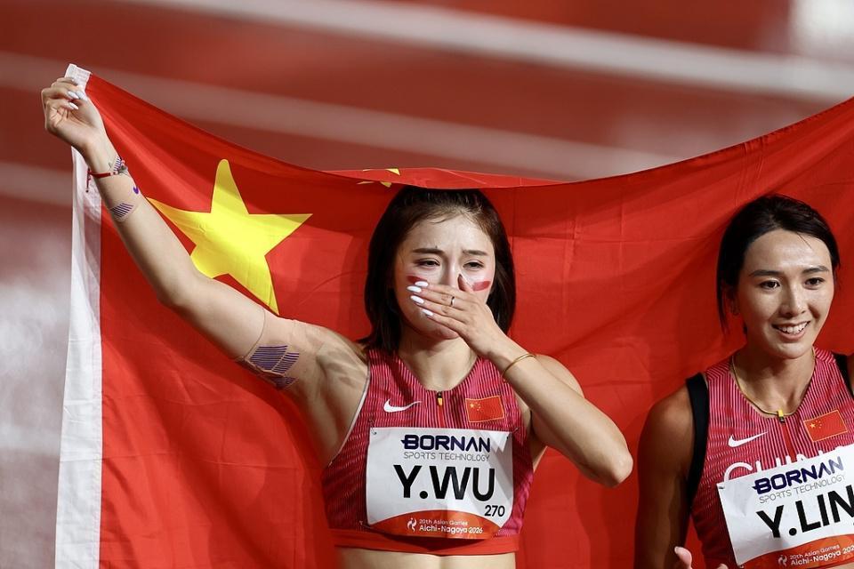 旗下六大电子游戏平台用户总数已突破三百万人。详情图