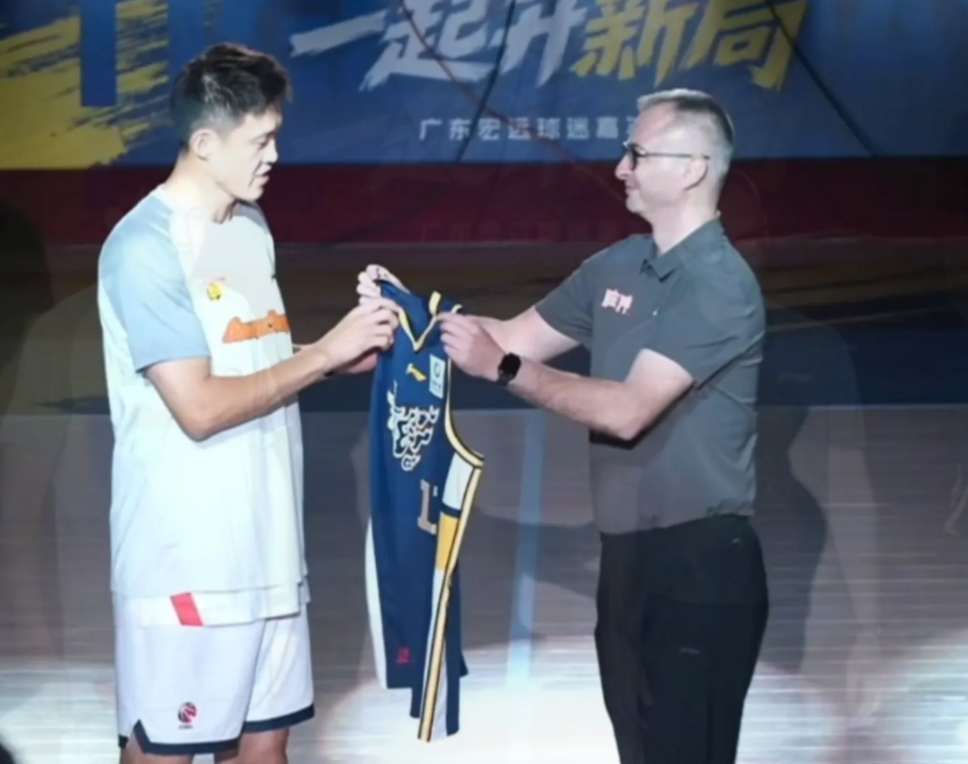 金狮贵宾会相关图片